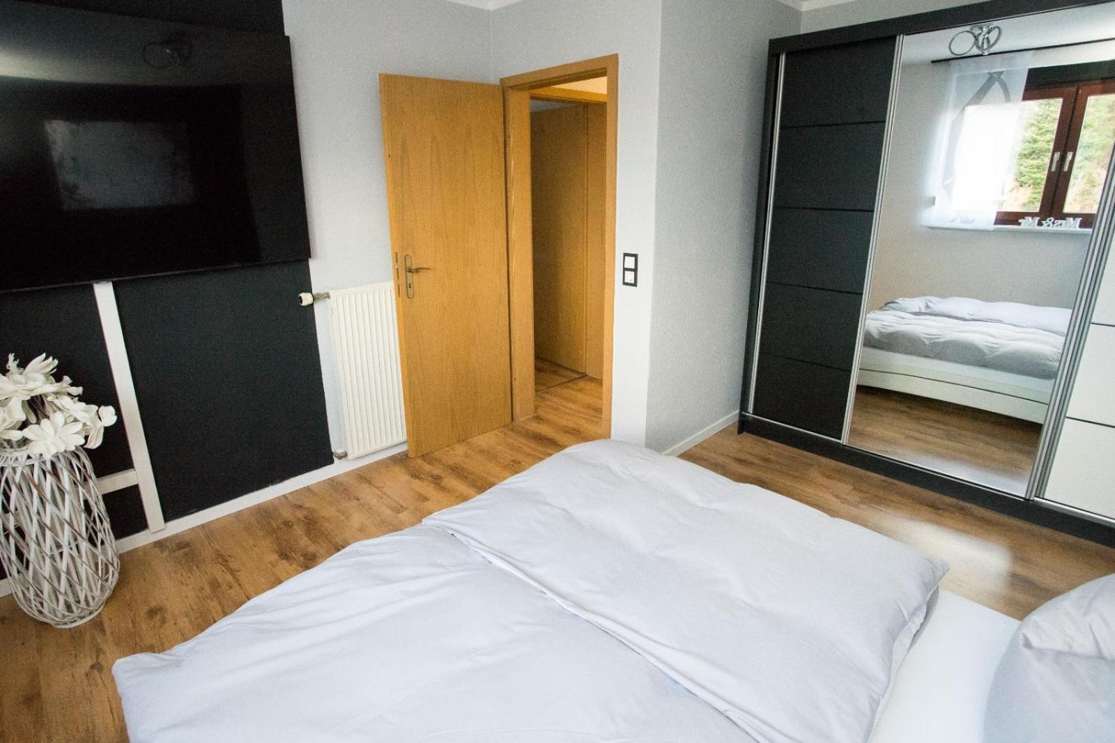 Zum Kaeutzchen 120Qm Ferienhaus 8 Personen 4 Schlafzimmer Nossentiner Huette Eksteriør billede