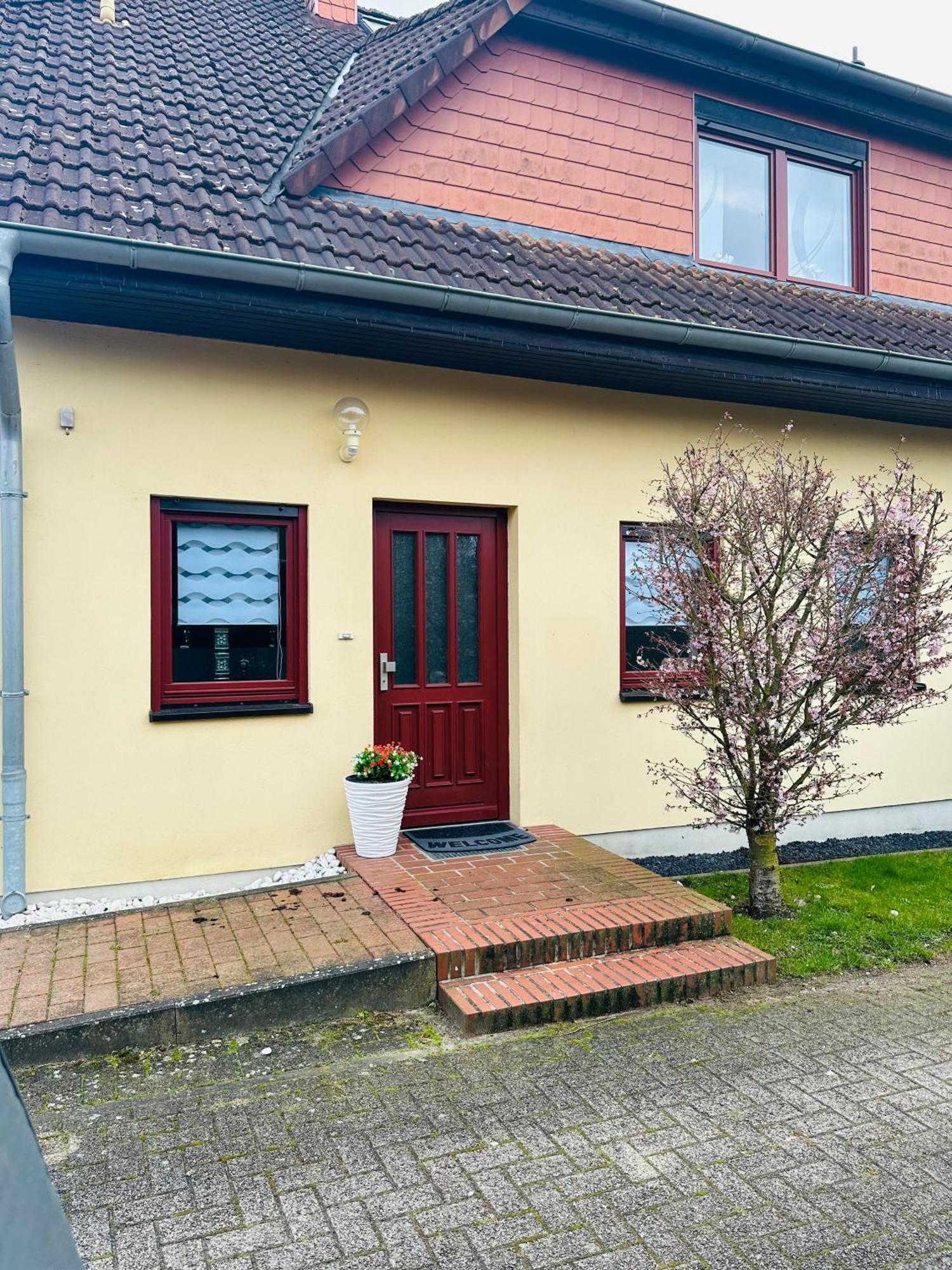 Zum Kaeutzchen 120Qm Ferienhaus 8 Personen 4 Schlafzimmer Nossentiner Huette Eksteriør billede